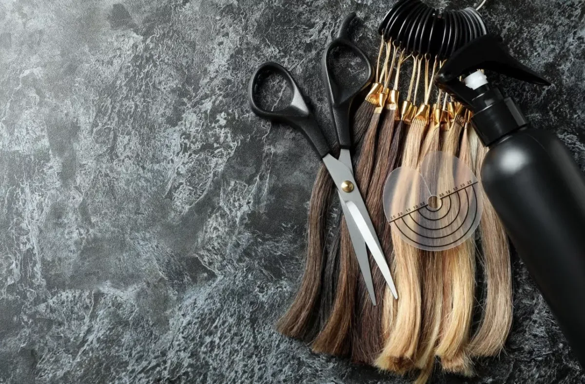 Material para colocar extensiones: tijeras, extensiones, regla, bote....